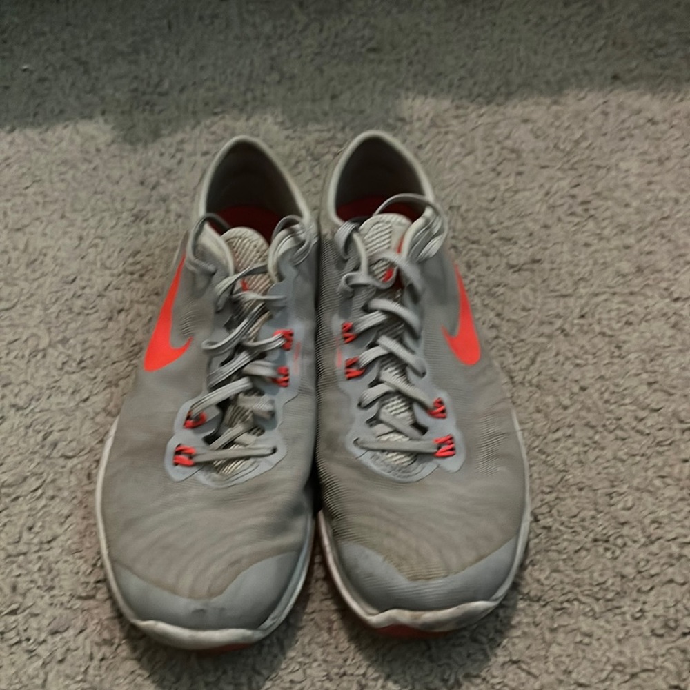 Breathable Nike sneakers. Size 8